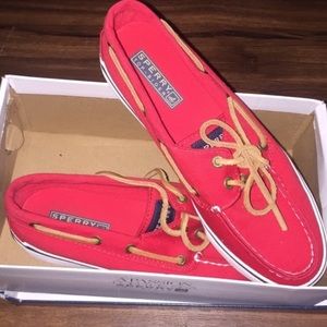 red sperrys